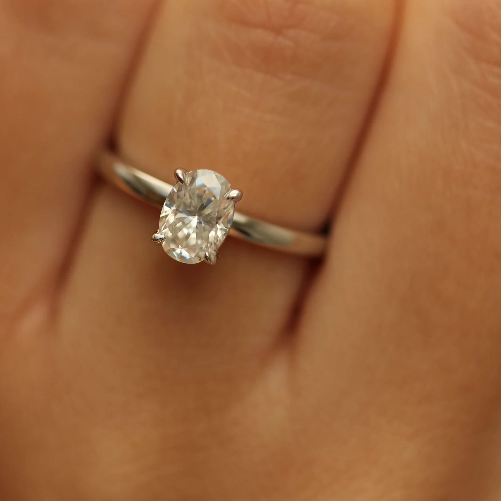 Geneva 1 Ct Oval Moissanite Ring - Image 3
