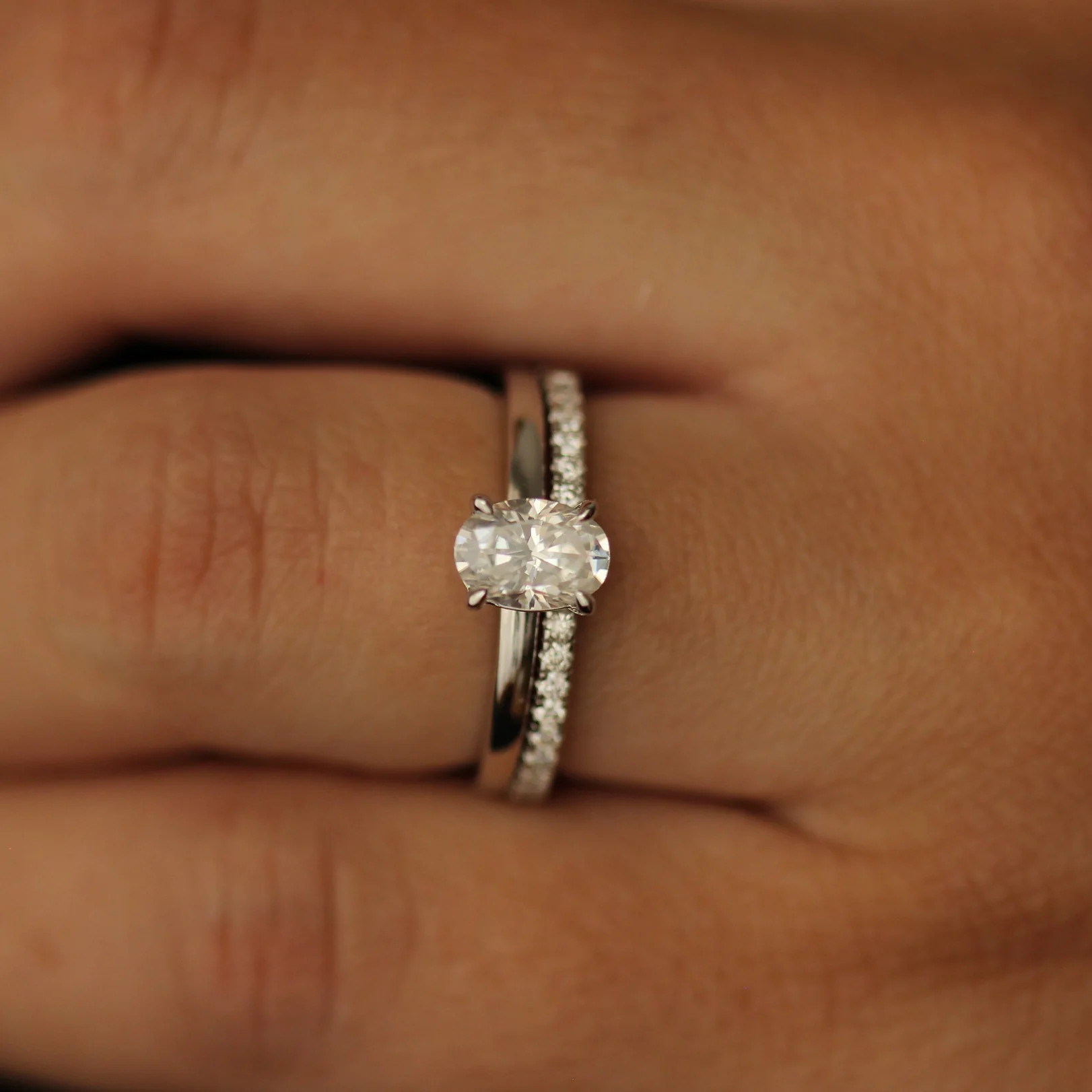 Geneva 1 Ct Oval Moissanite Ring - Image 5